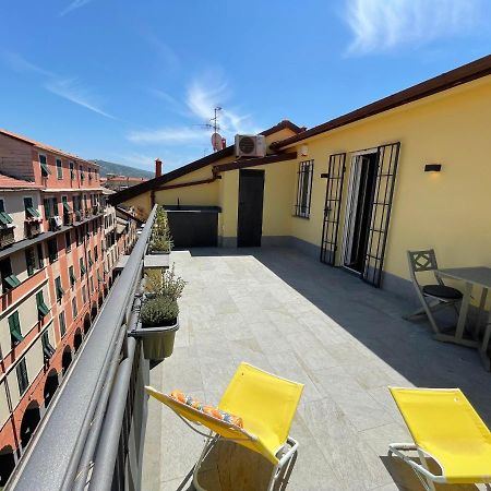 Sun Luxury Apartment In Centro Storico Chiavari Luaran gambar