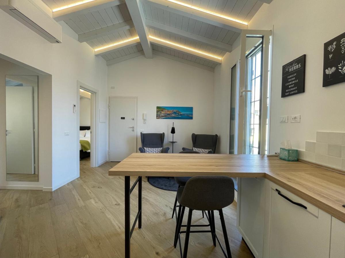Sun Luxury Apartment In Centro Storico Chiavari Luaran gambar