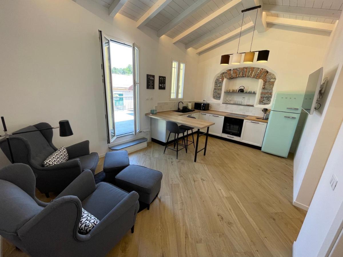 Sun Luxury Apartment In Centro Storico Chiavari Luaran gambar