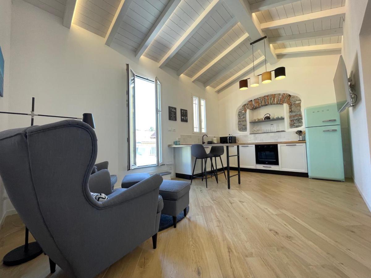 Sun Luxury Apartment In Centro Storico Chiavari Luaran gambar